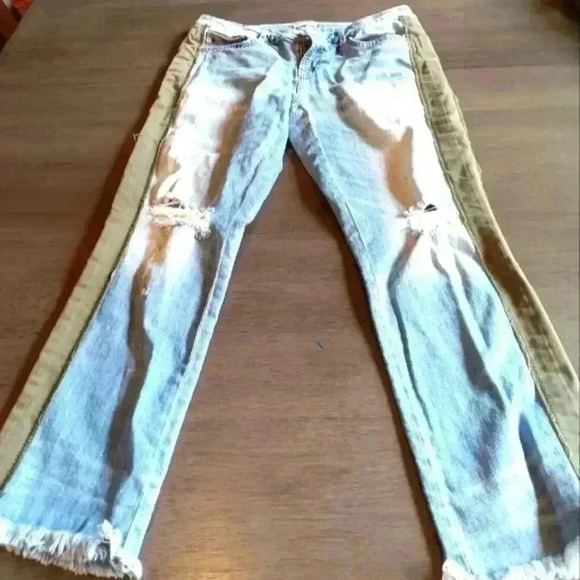 Dear John Jeans - Picture 2 of 8